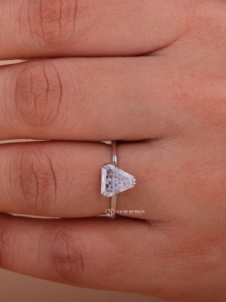 1.0CT-2.0CT Moissanite Supper Hero Diamond Engagement Ring