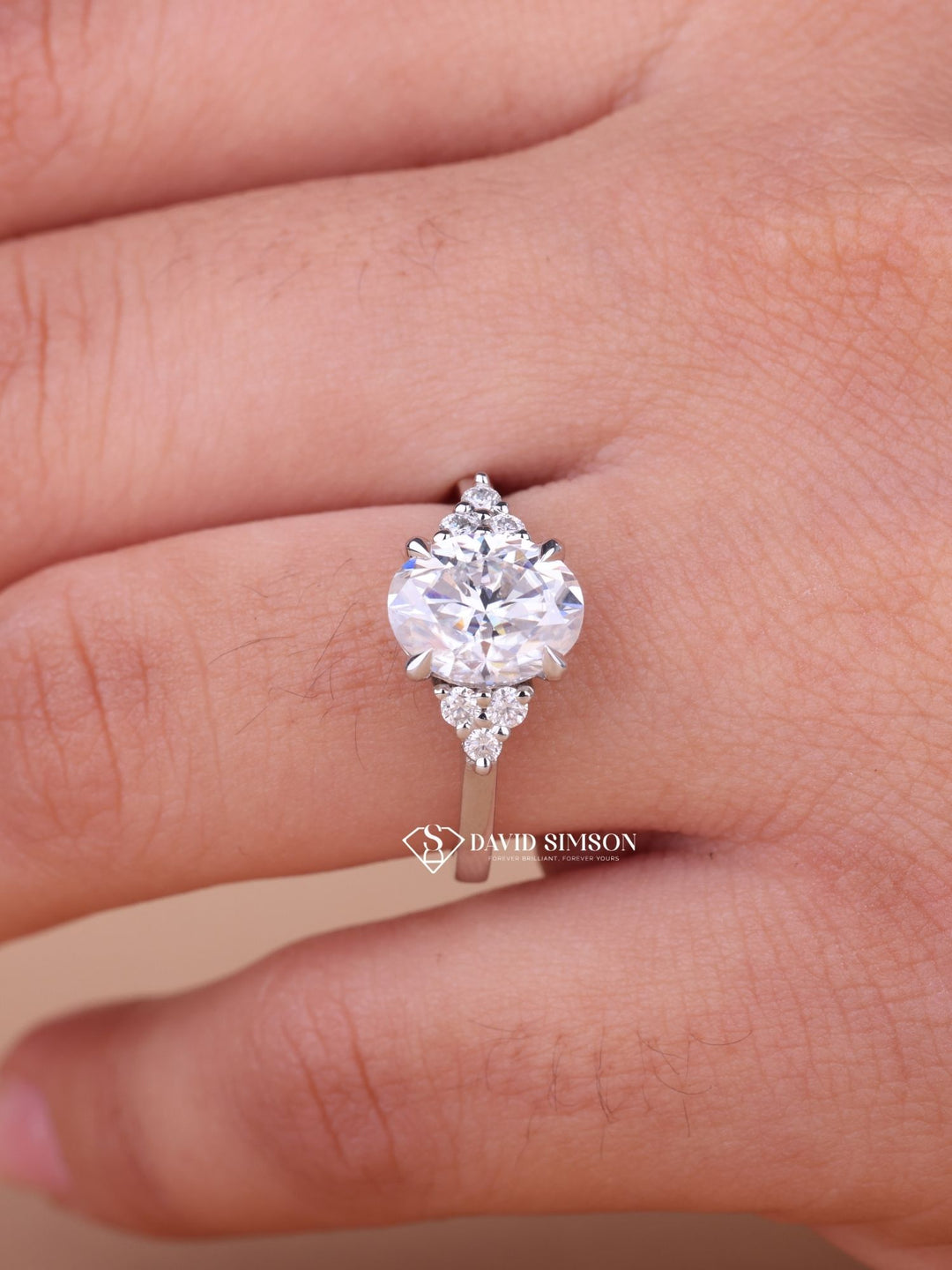 2.0CT-3.0CT Oval Cut Moissanite Cluster Diamond Engagement Ring