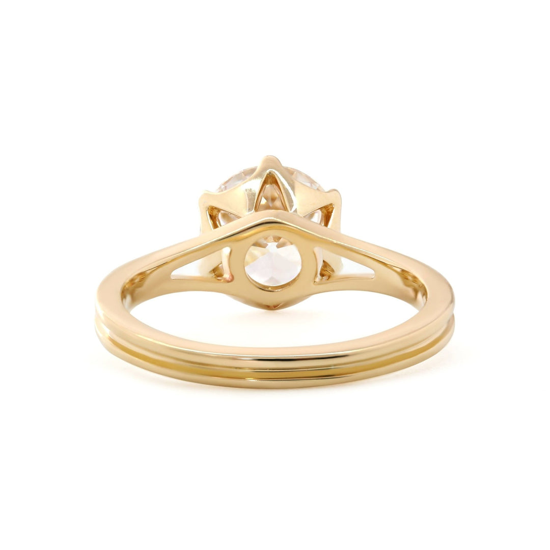 Unique Tulip Setting
Victorian Style Diamond Ring
Round Brilliant Alternative
Gold Tulip Ring
Platinum OEC Diamond
