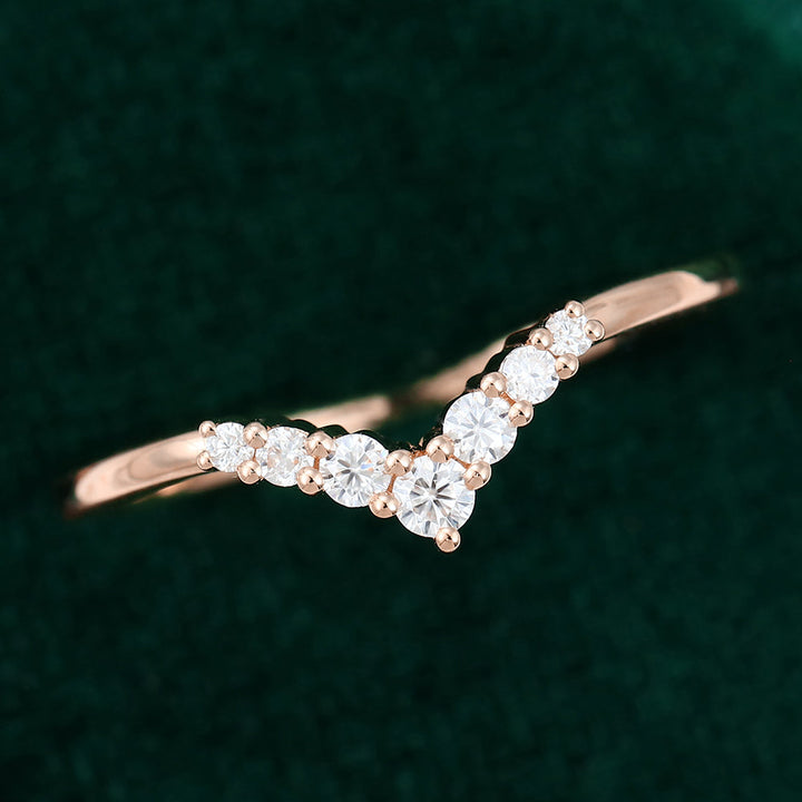 round-moissanite-curved-wedding-band