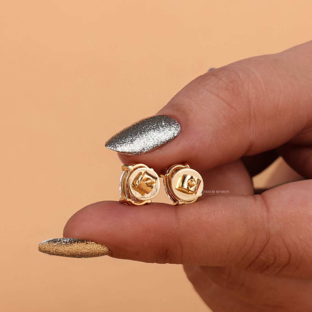 Yellow Gold Solitaire Earrings
Rose Gold Moissanite Studs
Hypoallergenic Moissanite Earrings
Minimalist Diamond Studs
Vintage Style Moissanite Studs
Art Deco Emerald Cut Earrings
Screw Back Moissanite Studs