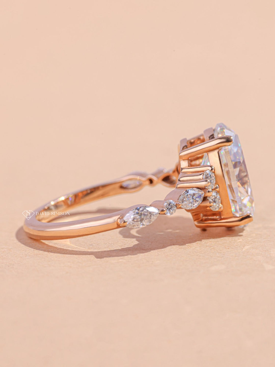 Engagement ring, Diamond engagement ring, Gold engagement ring, White gold engagement ring, Yellow gold engagement ring, 