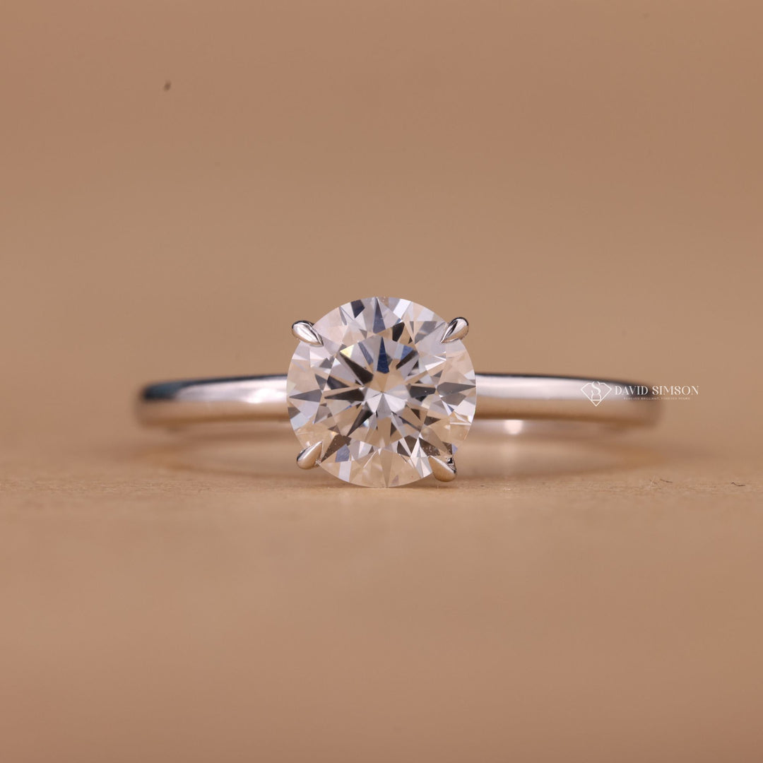DEF color moissanite diamond ring
1 carat round moissanite ring
2 carat solitaire moissanite ring