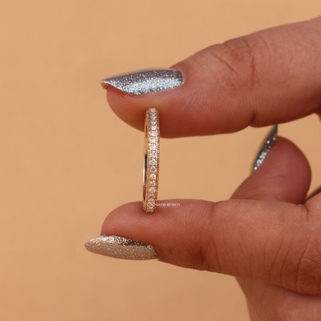 Round moissanite band
Three side pave band
Triple row diamond band