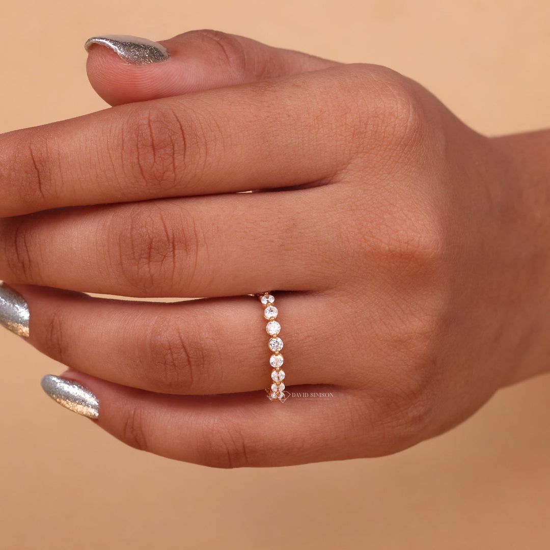 Round Cut Moissanite Diamond Floating Bubble Wedding Band