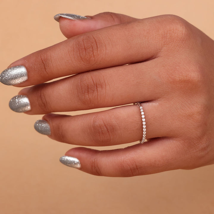 Round Cut Moissanite Diamond Matching Wedding Band