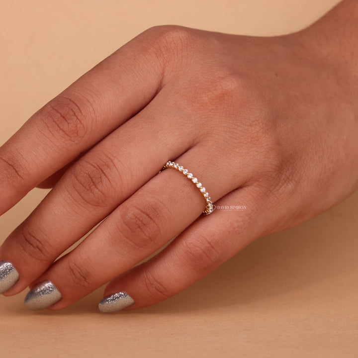 Round Cut Moissanite Diamond Floating Bubble Eternity Wedding Band