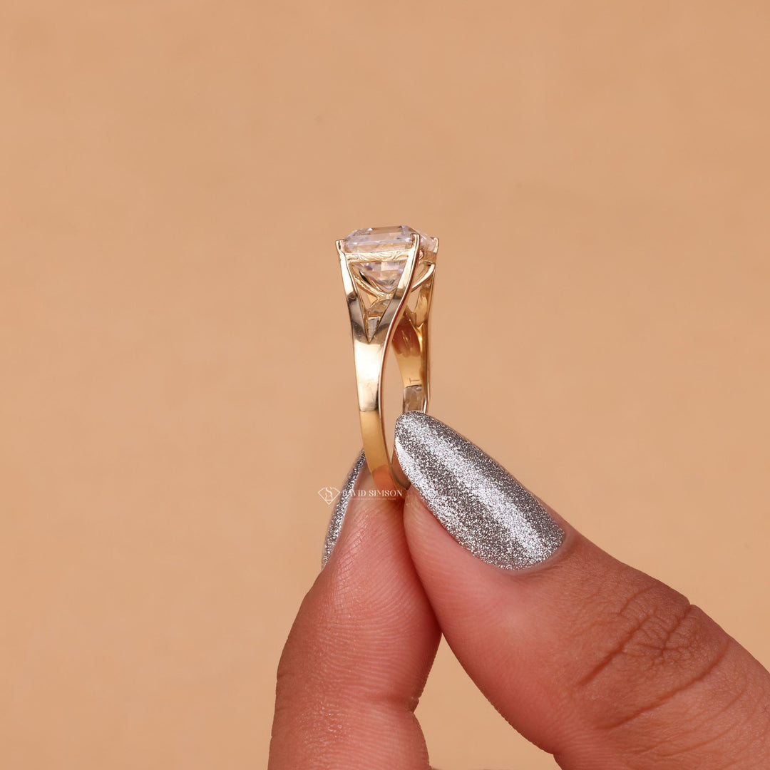 2.50CT-3.50CT Asscher Cut Moissanite Diamond Split Shank Engagement Ring