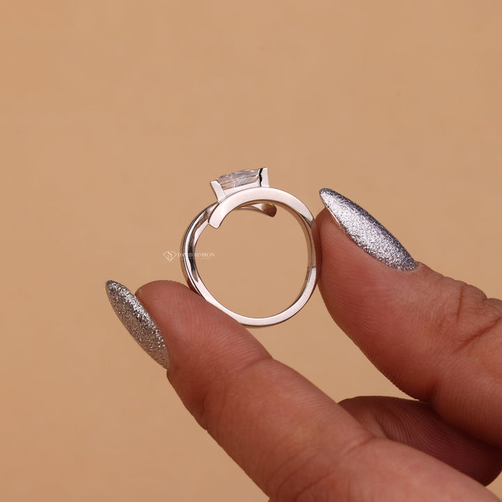 1.0CT-2.0CT Trillion Cut Moissanite Diamond Bypass Engagement Ring