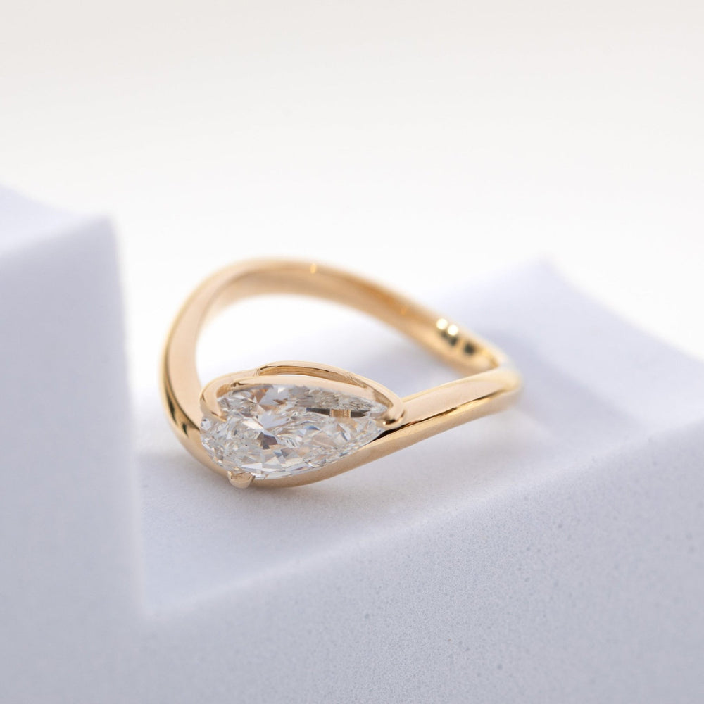 Alternative Engagement RingLarge Carat Lab DiamondLow Profile SolitaireStackable Engagement RingContemporary Bridal StyleGold Pear Shape Ring