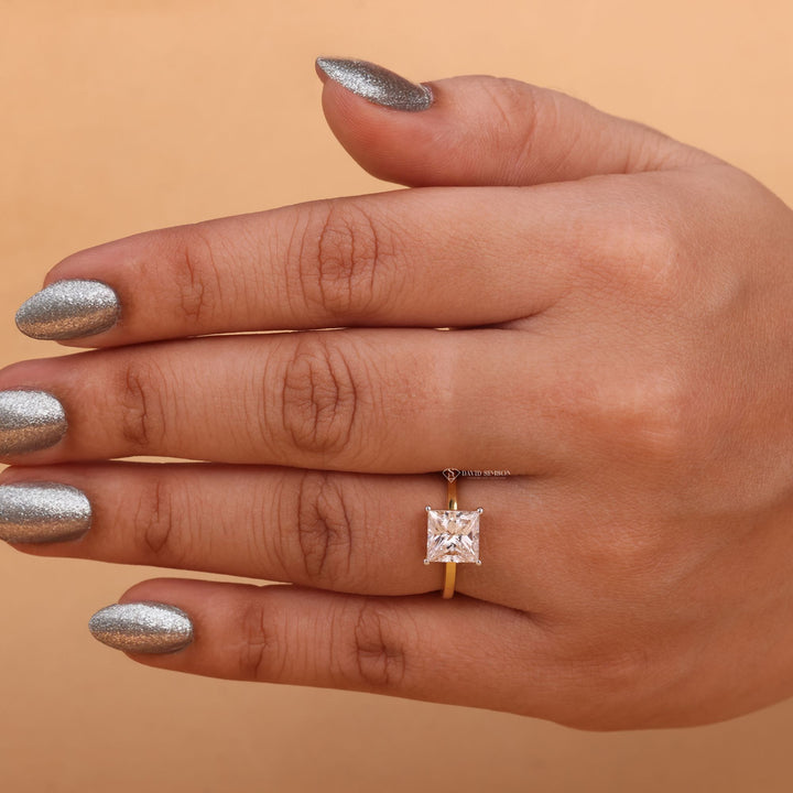 D Color VVS1 Moissanite Solitaire
Square Moissanite Engagement Ring
Princess Cut Solitaire Setting
High Sparkle Moissanite Ring