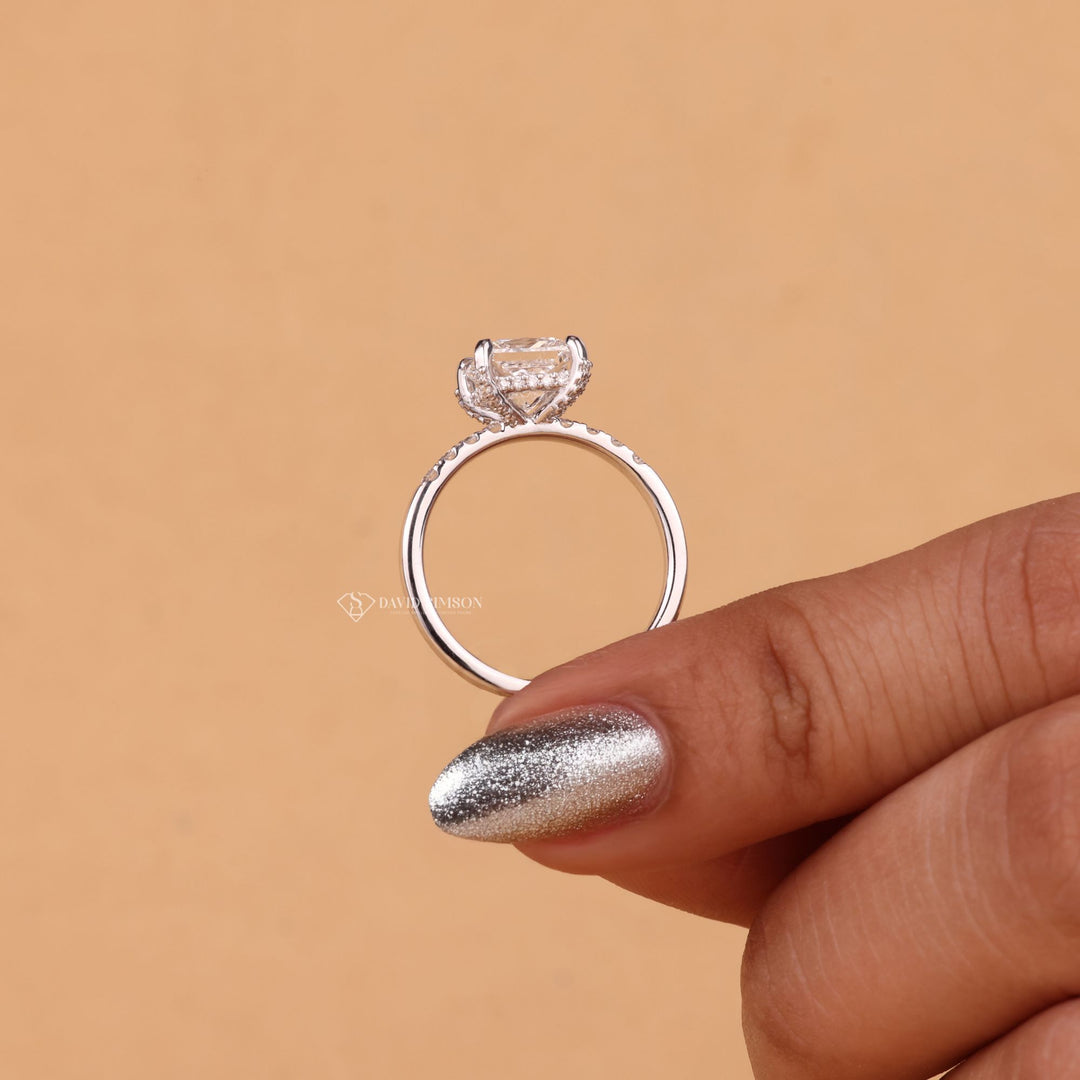 Moissanite diamond ring
Square cut moissanite
Hidden halo princess