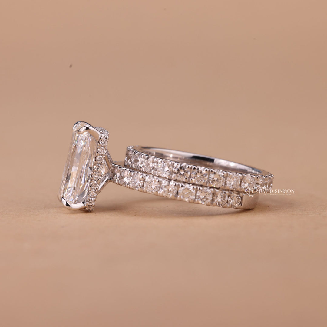 Lab Grown Moissanite
Ethical Engagement Set
Conflict Free Diamond
Radiant Solitaire Halo
