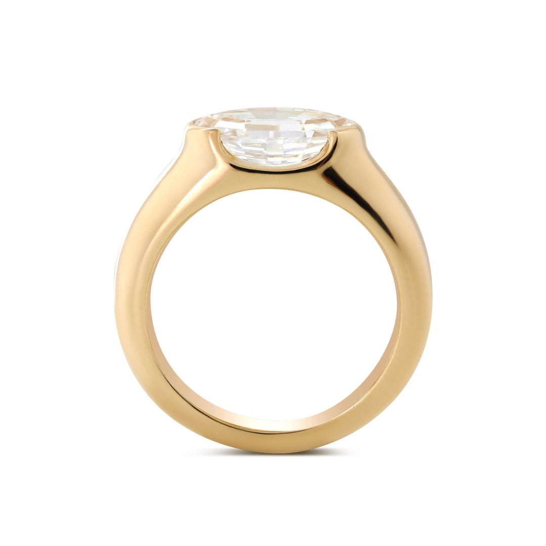Custom Moissanite Jewelry
Clean Line Ring
Statement Oval Ring
Modern Solitaire
East West Bezel