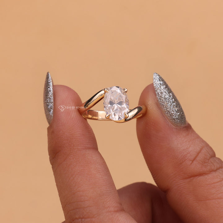 Crushed Ice Oval Cut
Sparkling Moissanite Ring
Sustainable Cluster Ring
Ethical Moissanite Ring
