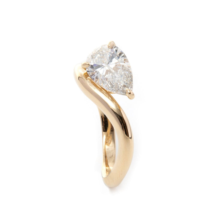 East-West Engagement RingModern Pear Cut Ring2.5CT Lab Diamond RingUnique Solitaire SettingMinimalist Pear EngagementSustainable Lab Diamond14K Gold East-West RingPlatinum Pear SolitaireEthical Diamond Jewelry