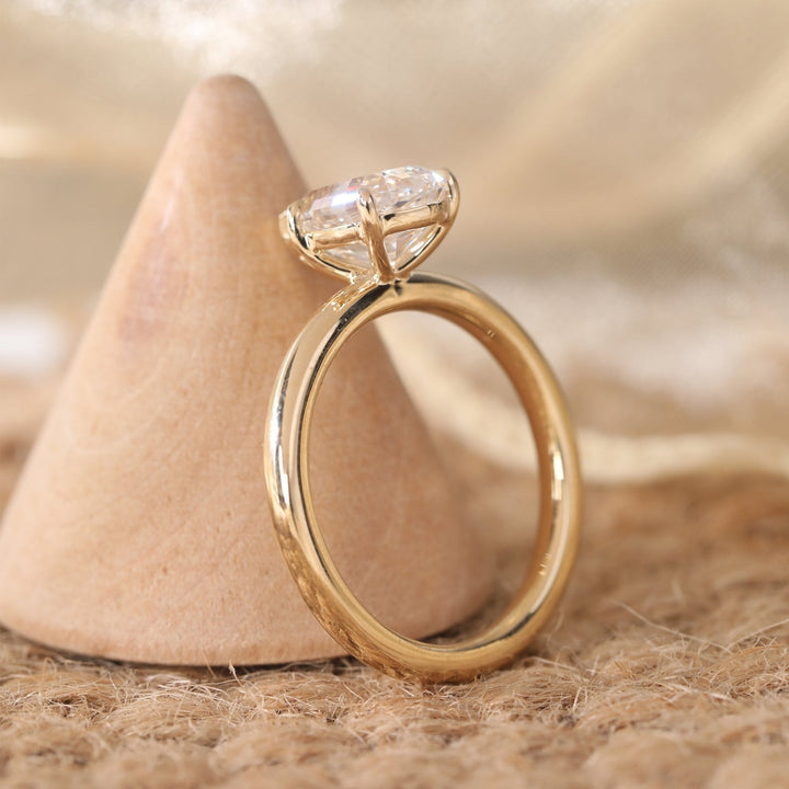 Platinum Pear Setting
Modern Bridal Jewelry
Pear Cut Solitaire
Architectural Ring
Emerald Cut Pear
