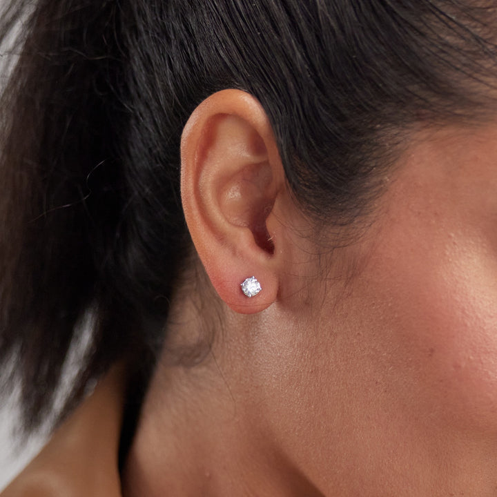 Round Cut HI-SI2 Lab Grown Diamond Stud Earrings in 10K Gold
