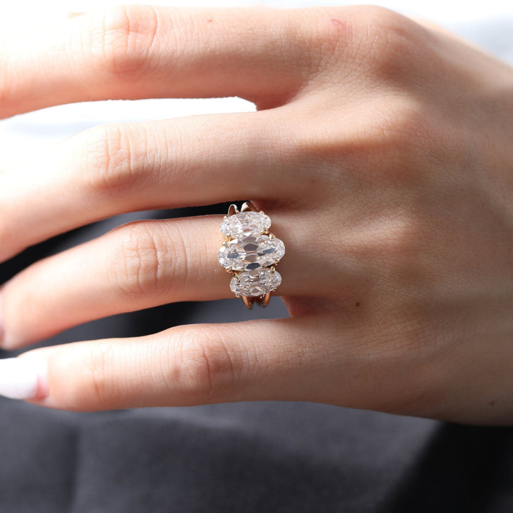 Oval Diamond Alternative
Three Stone Moissanite
Vintage Oval Ring
Old Mine Cut Bridal
