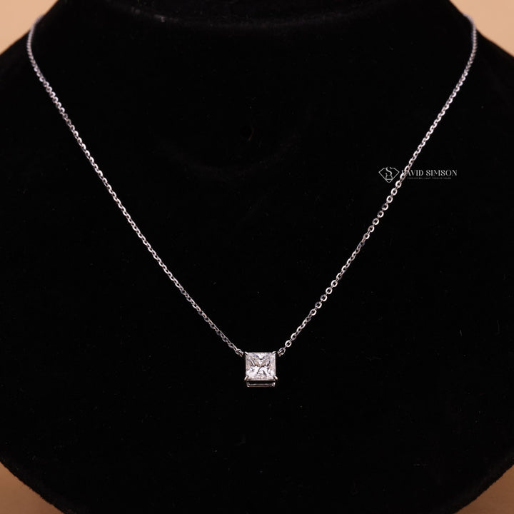 Four Prong Setting
Timeless Diamond Pendant
Modern Geometric Jewelry
Luxury Solitaire Necklace 