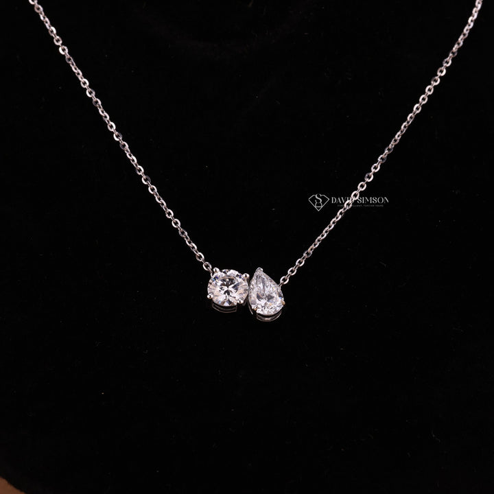 Toi et Moi Necklace
Moissanite Pendant
Two Stone Necklace