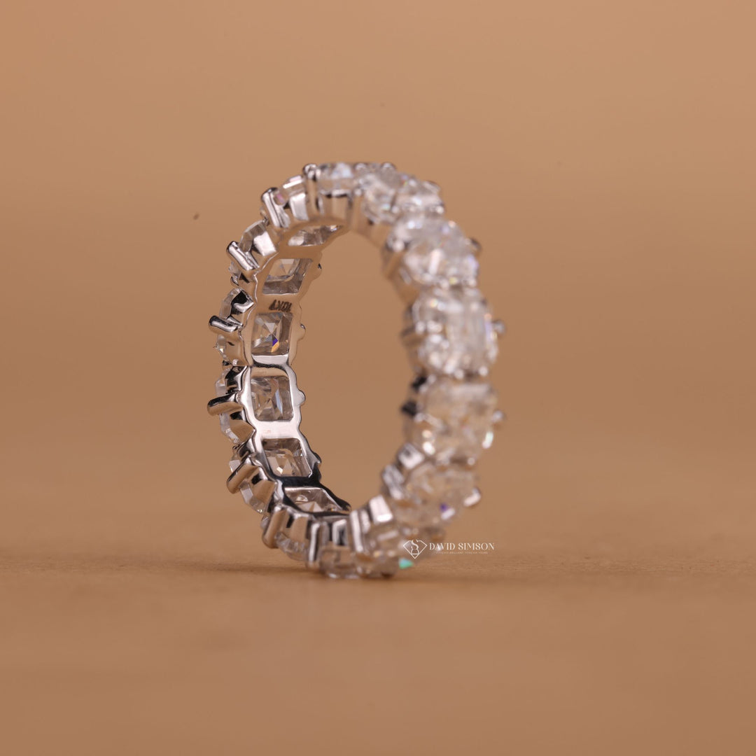 Vintage Art Deco Moissanite Ring
Anniversary Gift for Wife
Classic Bridal Eternity Jewelry
Luxury Moissanite Wedding Band
