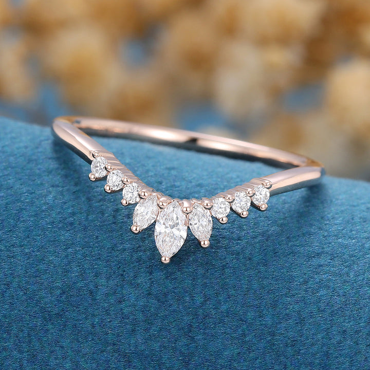 round-marquise-shaped-moissanite-curved-wedding-band