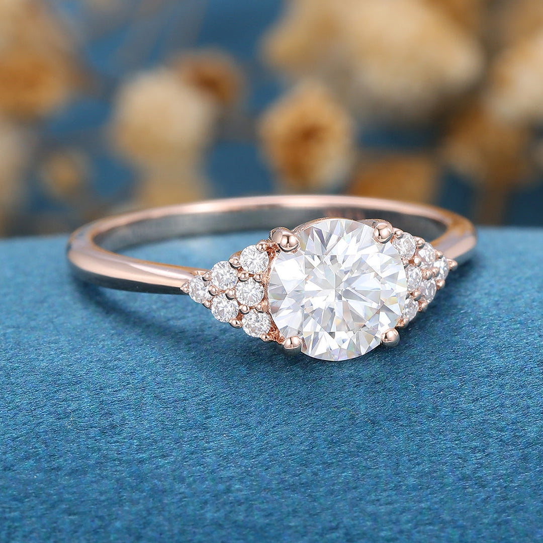 round-shaped-moissanite-cluster-engagement-ring-5