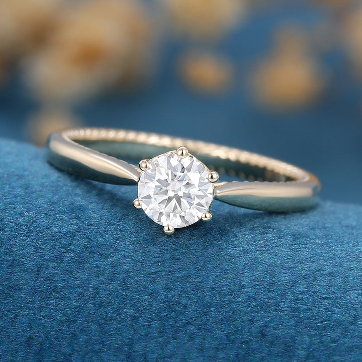 round-shaped-moissanite-solitaire-engagement-ring-2