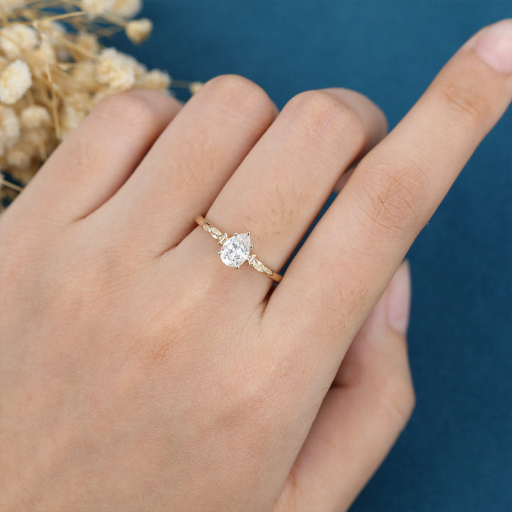 pear-shaped-moissanite-vintage-solitaire-engagement-ring