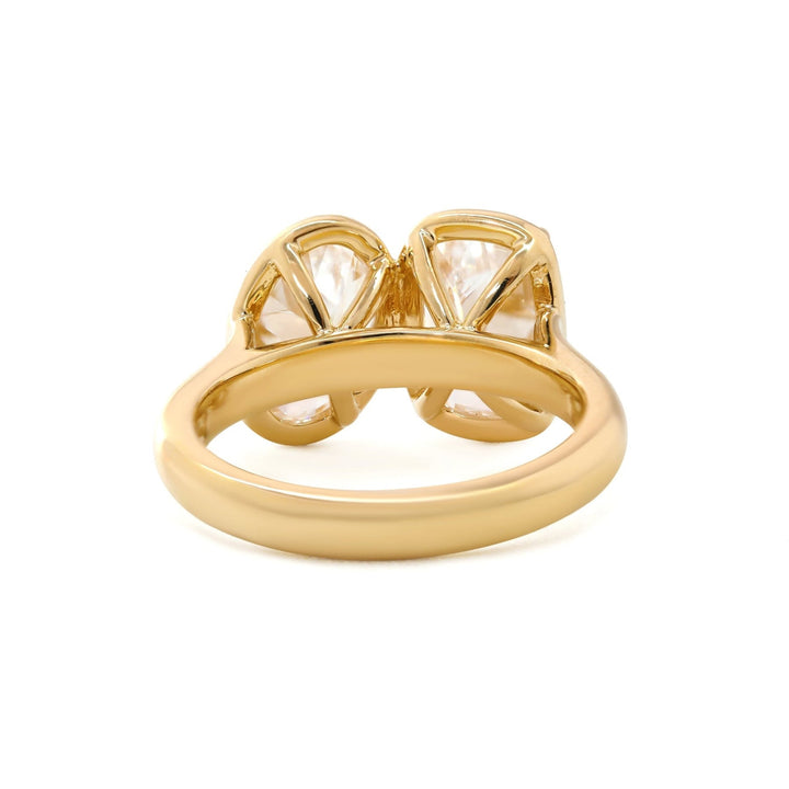 Large Moissanite Ring
Gold Toi et Moi Ring
Platinum Bezel Setting
Asymmetrical Engagement Ring
Hand Cut Moissanite
