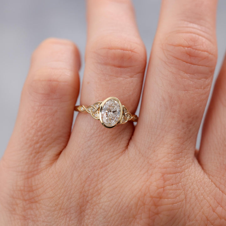 Infinity Knot, Irish Wedding Ring, Heritage Jewelry, Unique Engagement Ring, Moissanite Solitaire,
