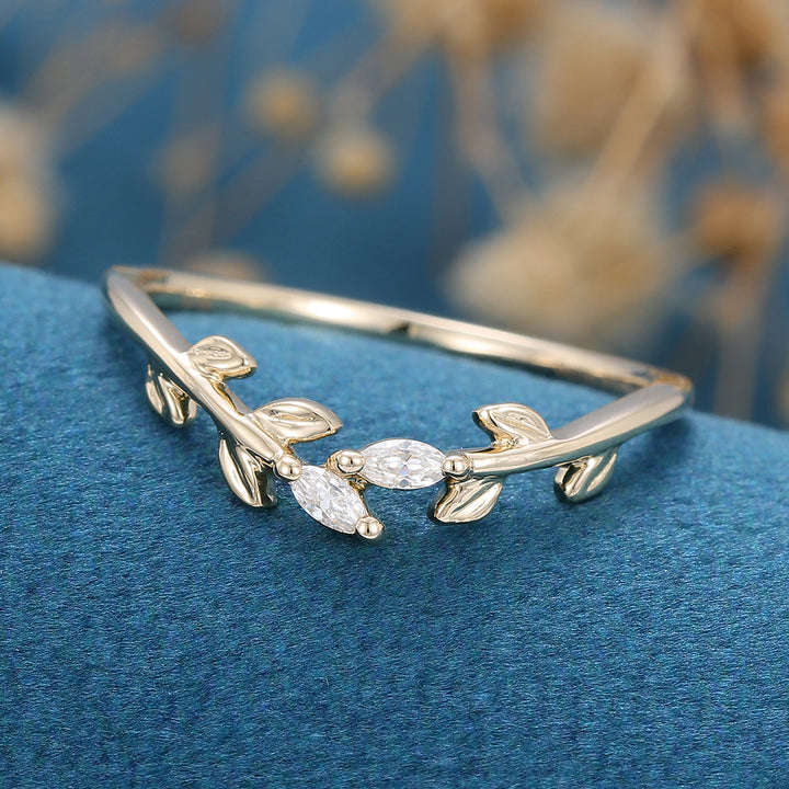 marquise-shaped-moissanite-nature-inspired-wedding-band-2