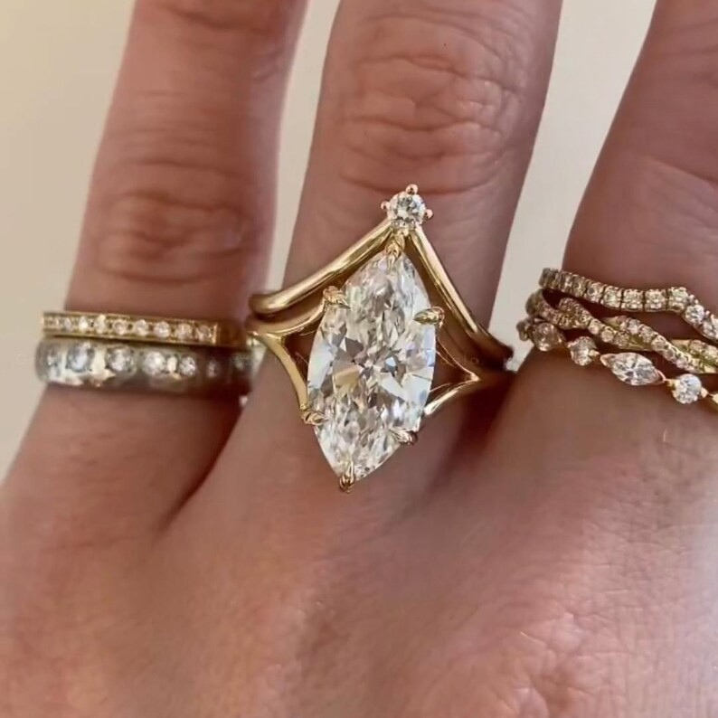 3.0CT Oval Cut Lab Grown Diamond Vintage-Inspired Bridal Ring Set with Matching Wedding Bands