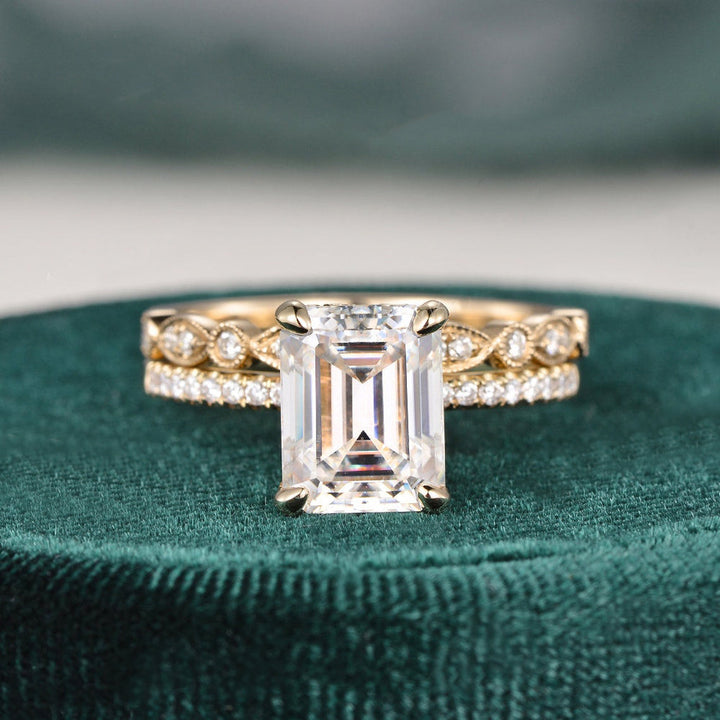 emerald-cut-solitaire-style-moissanite-bridal-ring-set-1