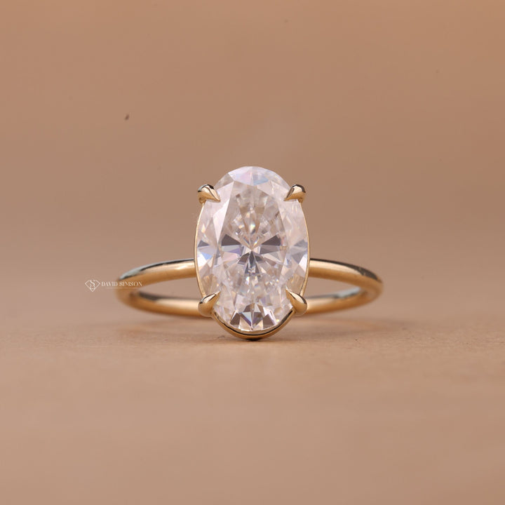 D Color Moissanite Ring
VVS1 Oval Moissanite
Crushed Ice Oval Moissanite