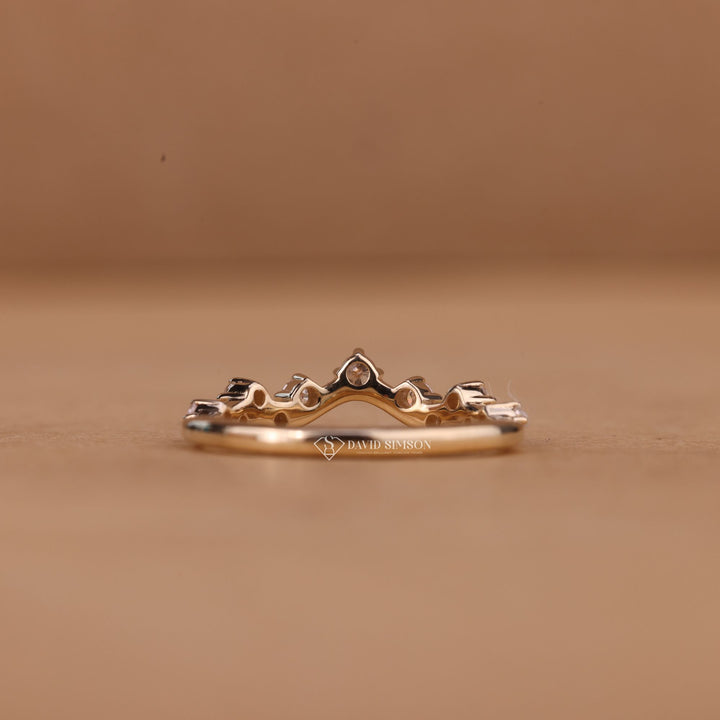 White Gold Zig Zag Ring
Rose Gold Curved Band
Dainty Zig Zag Band
Unique Moissanite Band
Contoured Wedding Band