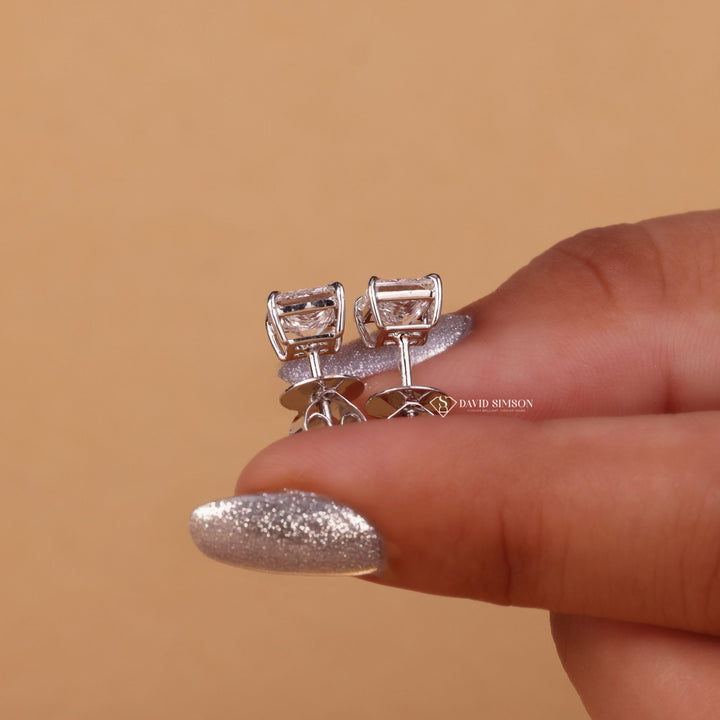 VVS moissanite stud earrings
Ethical moissanite diamond earrings
Square shape moissanite earrings