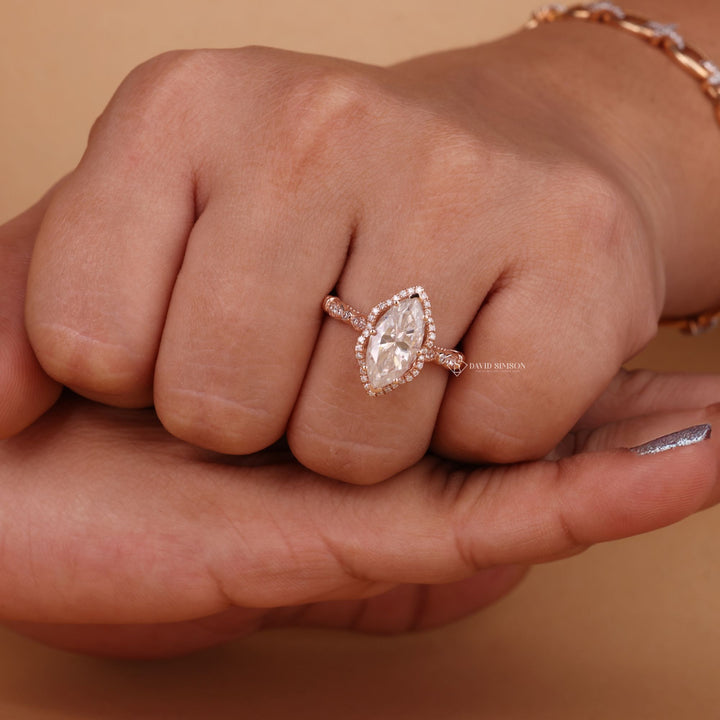 Vintage Halo Moissanite
Milgrain Engagement Ring
Marquise Diamond Alternative
