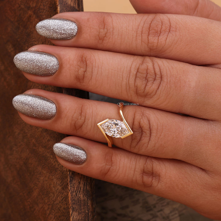 Marquise Bypass
Art Deco Inspired
Wedding Ring
Proposal Ring
High Quality Moissanite
Twisted Band Ring
