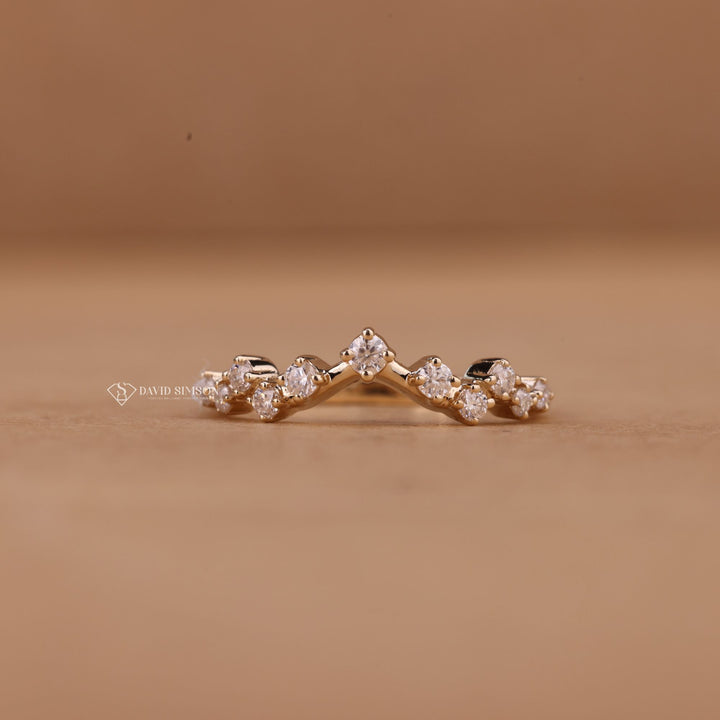 VVS1 Round Moissanite
Lab Grown Diamond Band
White Gold Zig Zag Ring
Rose Gold Curved Band
Dainty Zig Zag Band
Unique Moissanite Band
