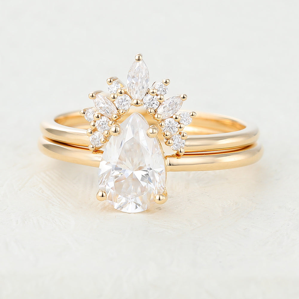 1-33-ct-pear-moissanite-solitaire-bridal-ring-set