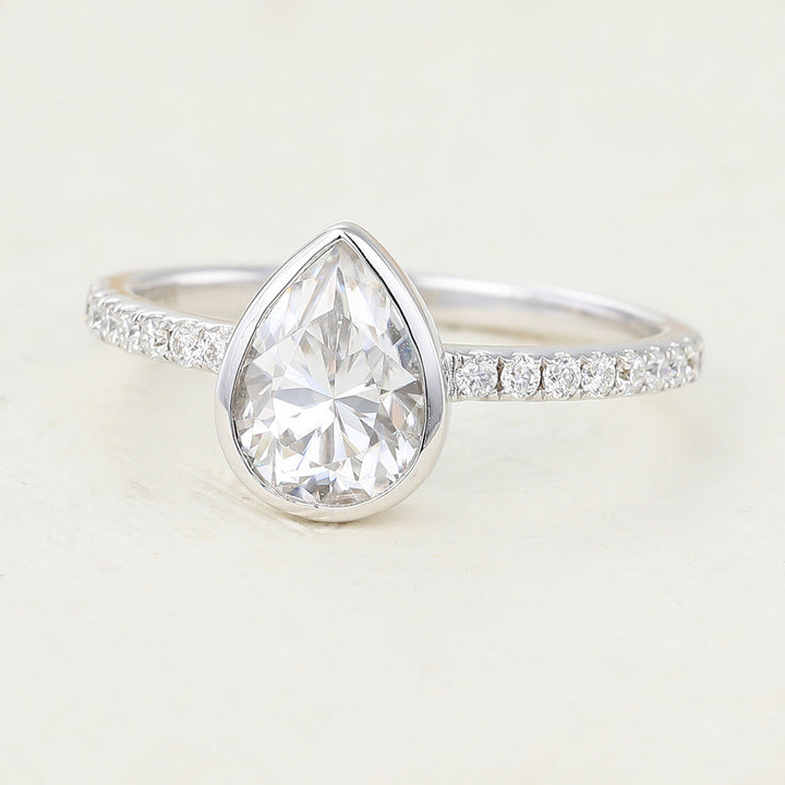 1-0-ct-pear-shaped-moissanite-pave-setting-engagement-ring-4