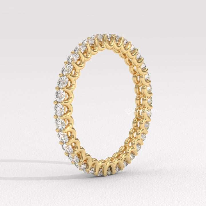 Sophisticated diamond wedding band, Trendy diamond wedding band, Fashionable diamond wedding band, Delicate diamond wedding band, Subtle diamond wedding band, 