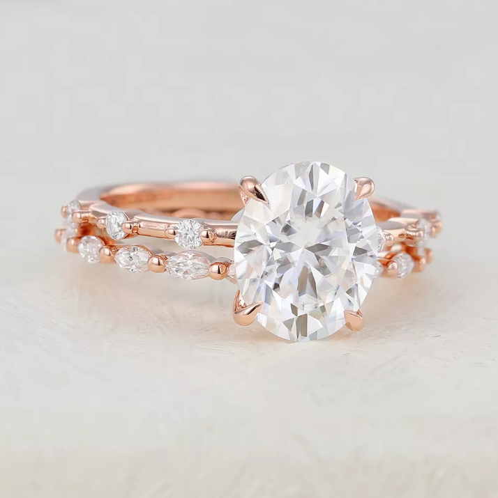 oval-moissanite-solitaire-bridal-ring-set