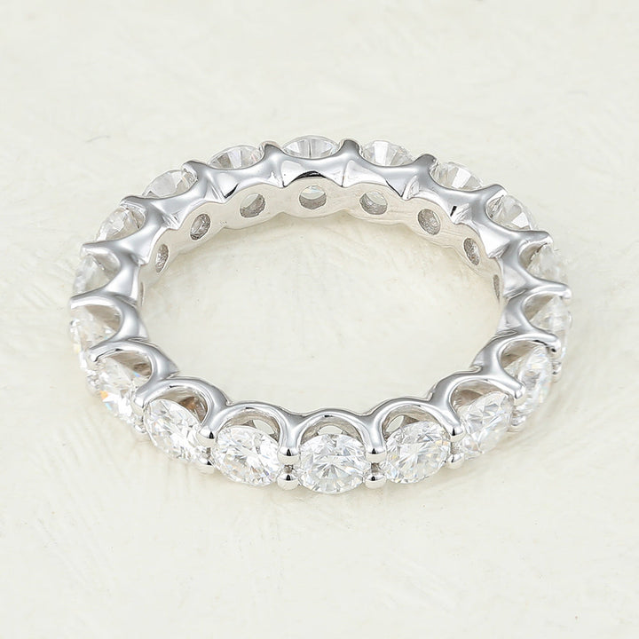 round-shaped-moissanite-full-eternity-wedding-band