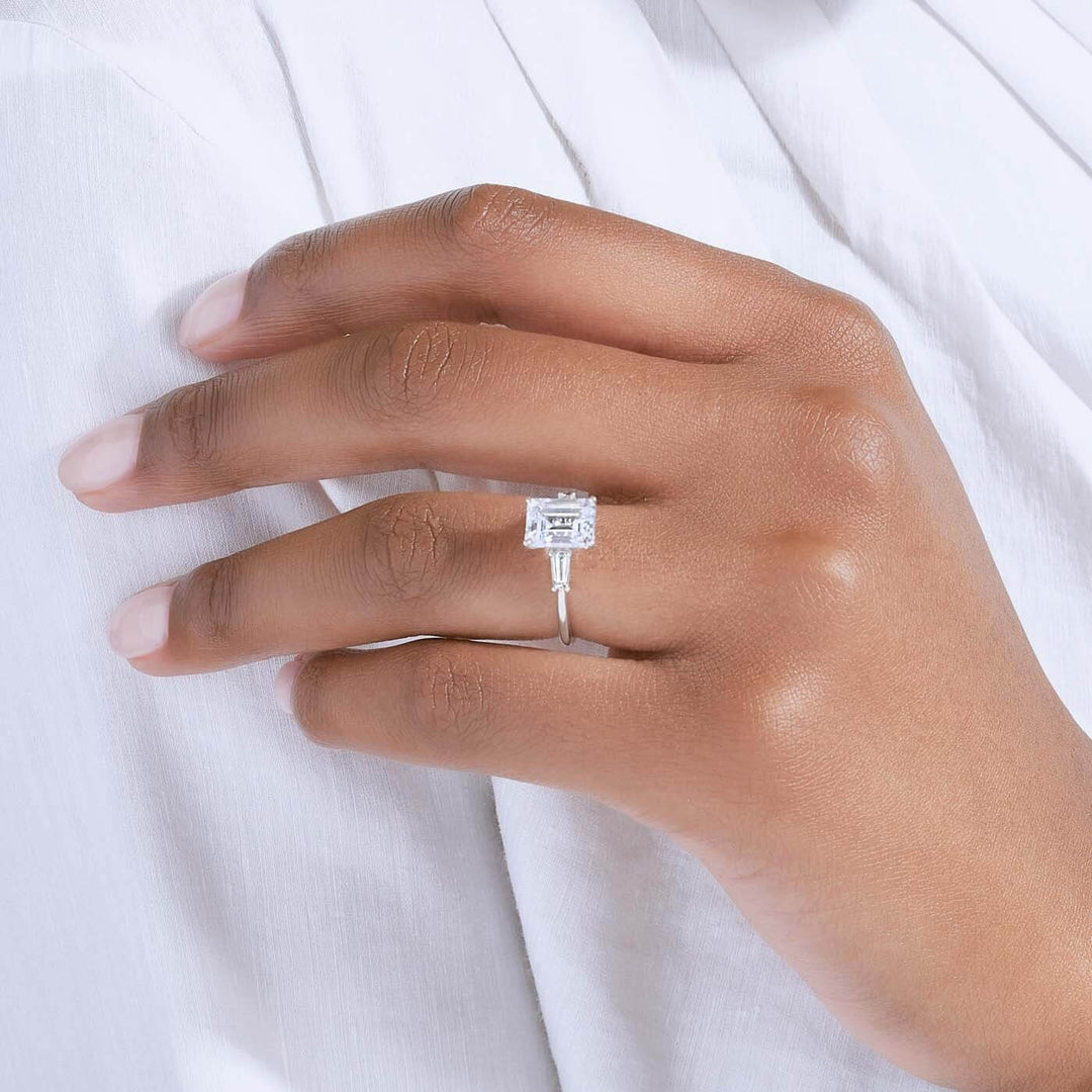 2.0CT Emerald Cut Moissanite Three Stone Diamond Engagement Ring