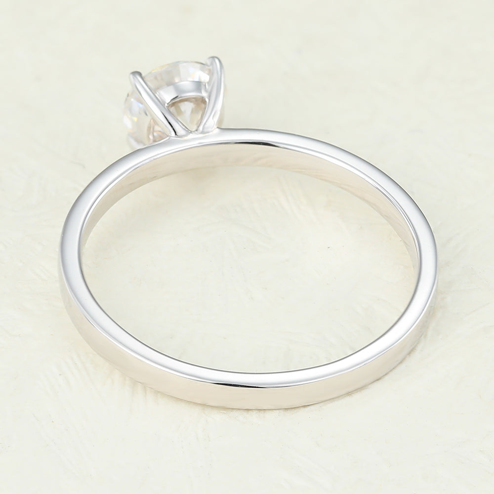 round-shaped-moissanite-solitaire-engagement-ring-3