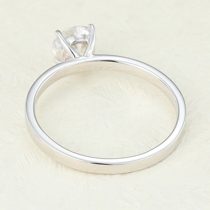 round-shaped-moissanite-solitaire-engagement-ring-3