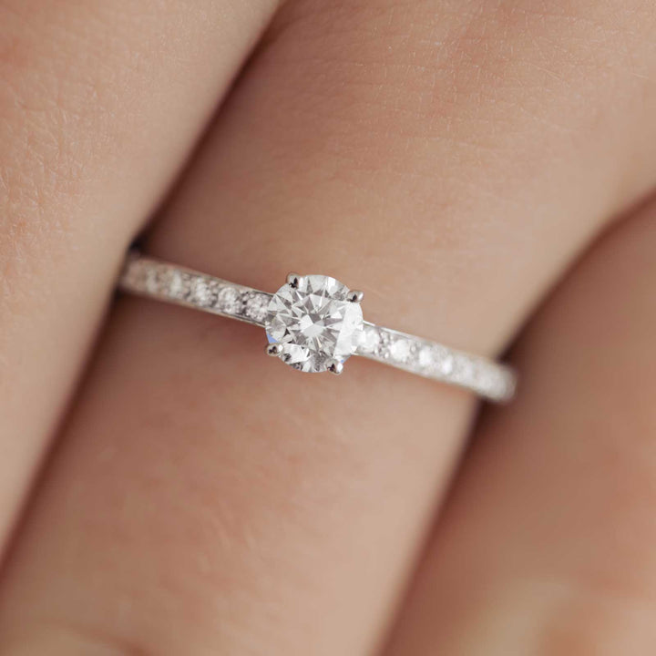 0-30-ct-round-shaped-moissanite-pave-setting-engagement-ring